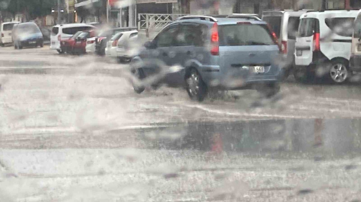 Mersin Valiliği’nden Sağanak Uyarısı