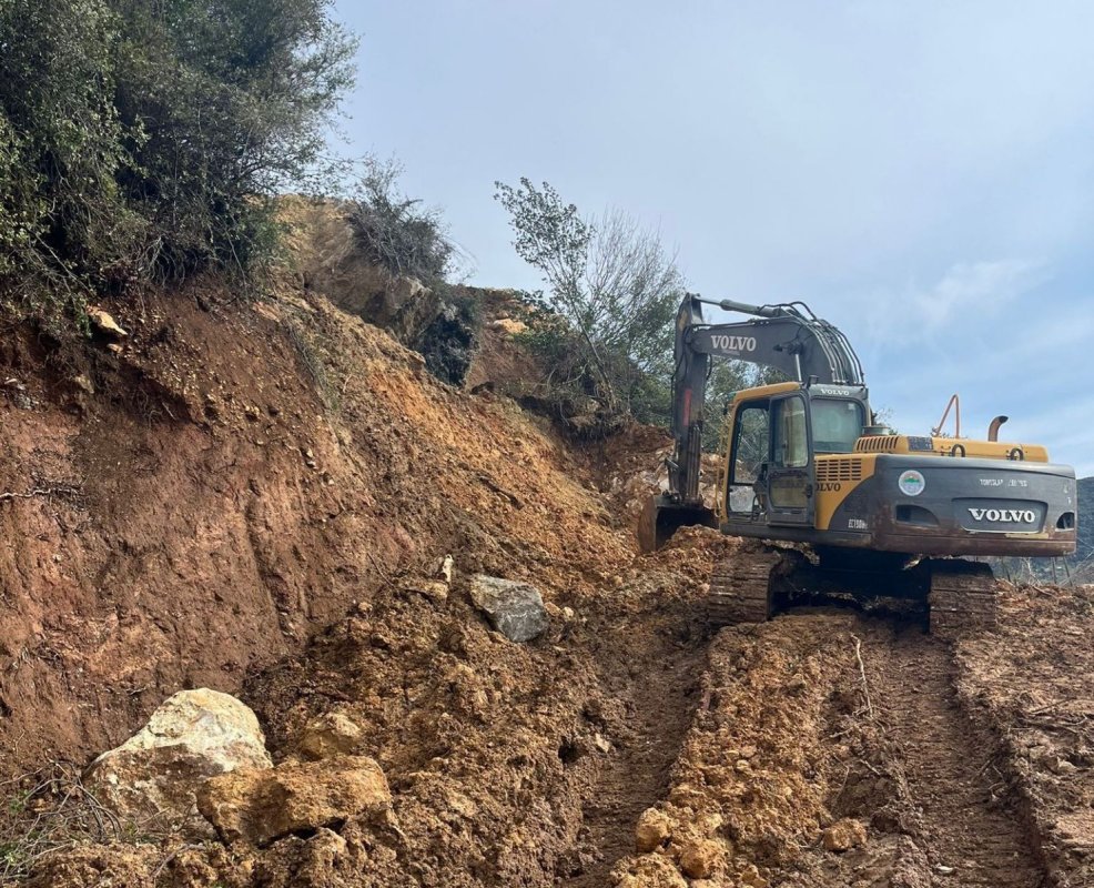 Toroslar Belediyesi Kırsalda Ulaşım Güvenliğini Artırıyor