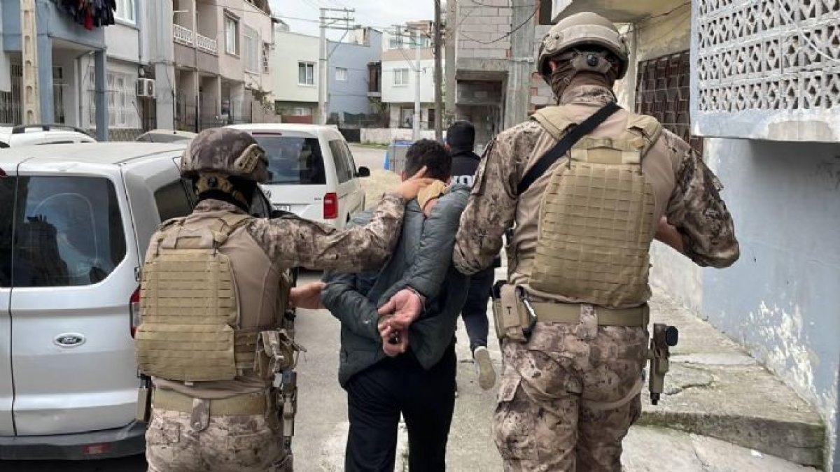 Mersin’de Zehir Tacirlerine Darbe: 13 Gözaltı