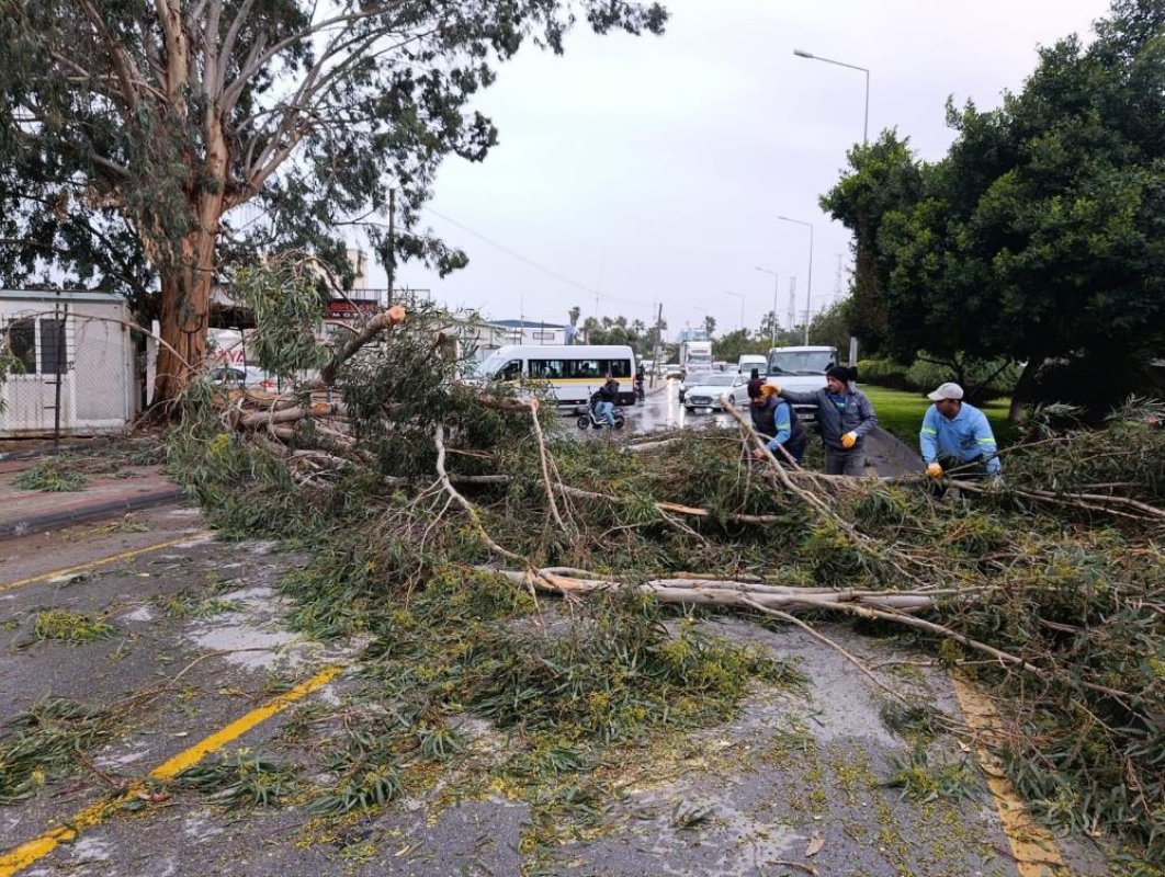 Mersin’de Önce Fırtına, Sonra Sağanak!