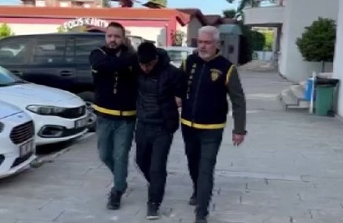 Adana'da Hırsız Apartman Dairesine Tırmandı