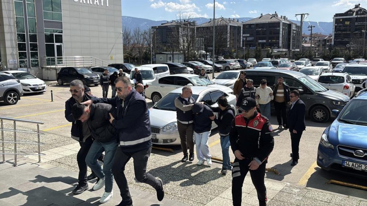 Bolu'da Alkollü Mekana Silahlı Saldırı