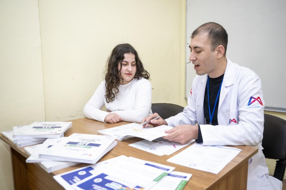 Mersin'de Görme Engelli Öğrenciye Ücretsiz Eğitim Desteği