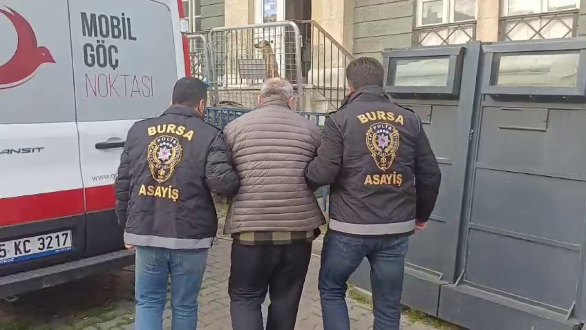 11 Yıl Kaçtı, 9 Estetikle Yeni Yüz Yaptı: Katil İşçi Servisinde Yakalandı