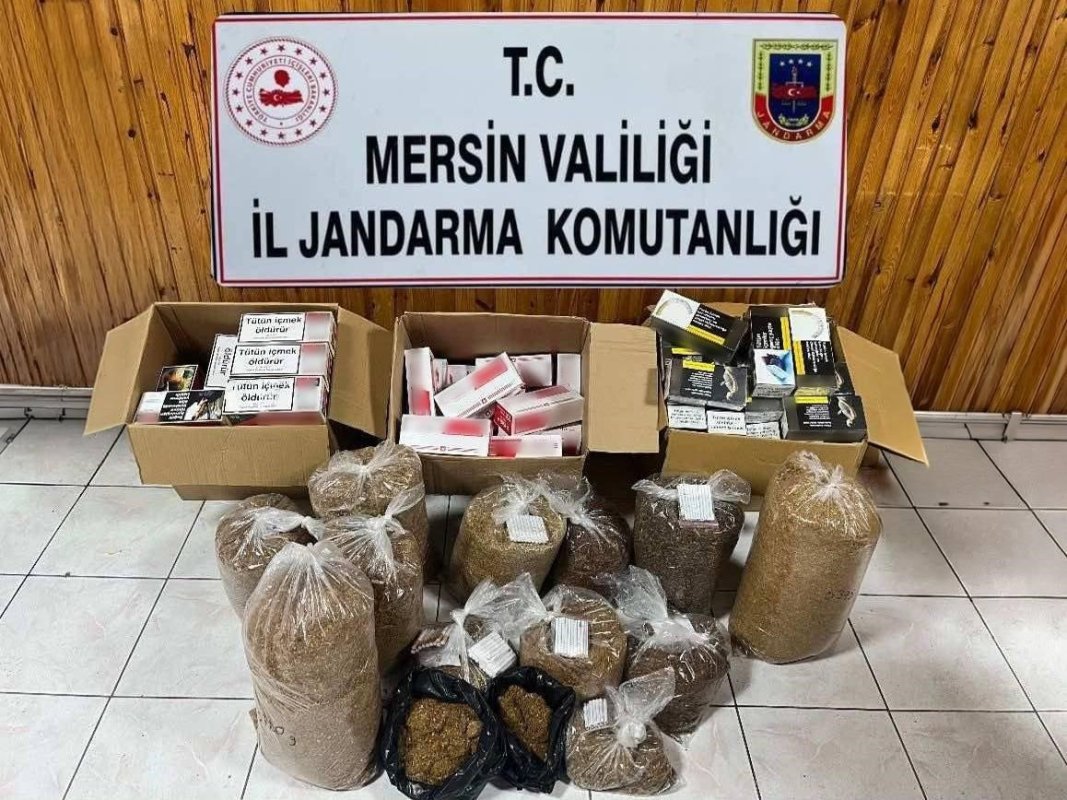 Mersin'de Kaçak Makaron Operasyonu: 2 Gözaltı