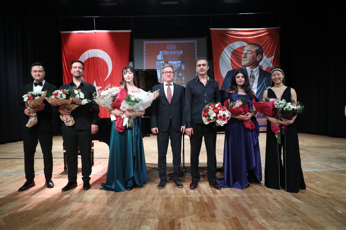Türk Devletleri Piyanistleri Konseri'nde Piyano Resitali