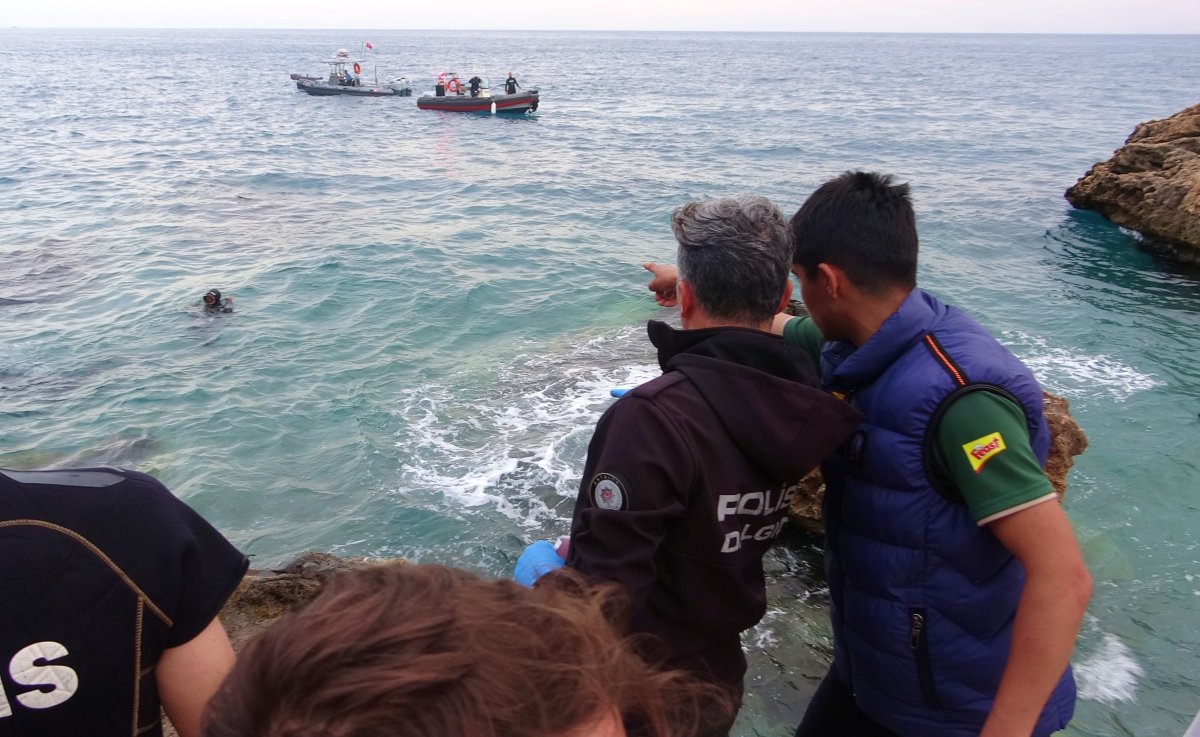Antalya'da Boğularak Hayatını Kaybeden Gencin Kimliği Parmak İzinden Belirlendi