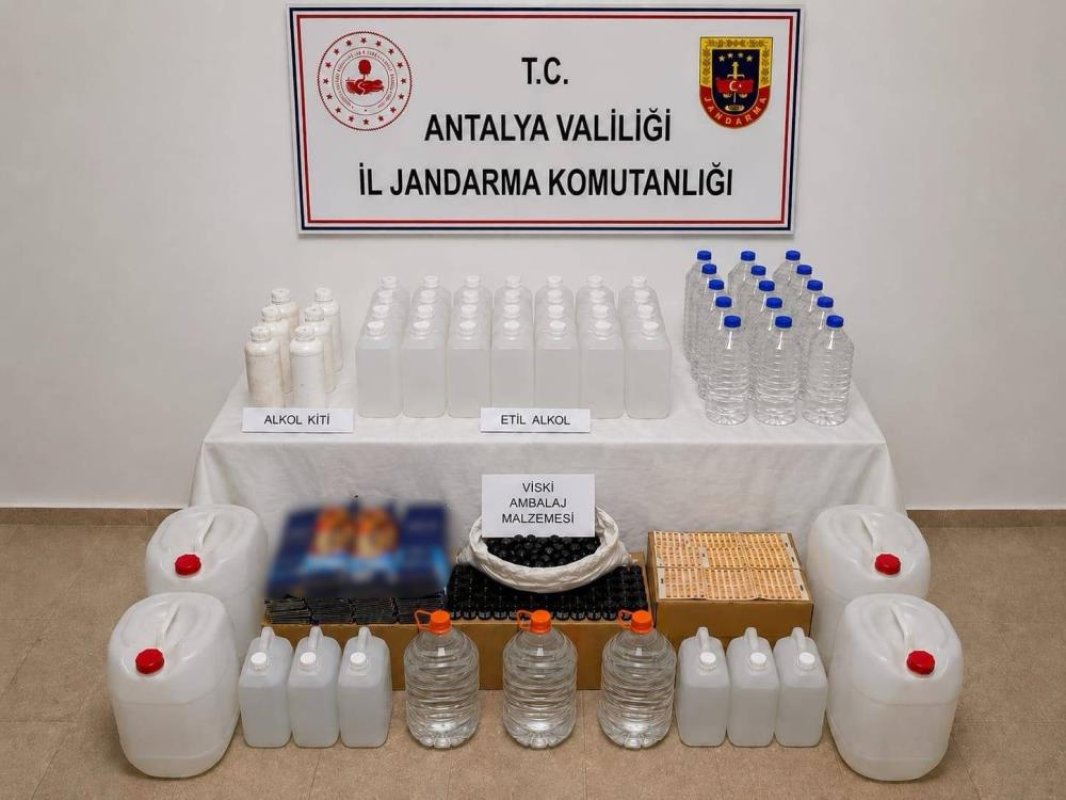 Antalya'da 160 Litre Etil Alkol Ele Geçirildi