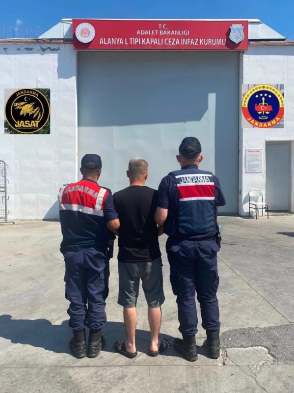 Alanya’da 23 yıl hapis cezasıyla aranan hükümlü yakalandı