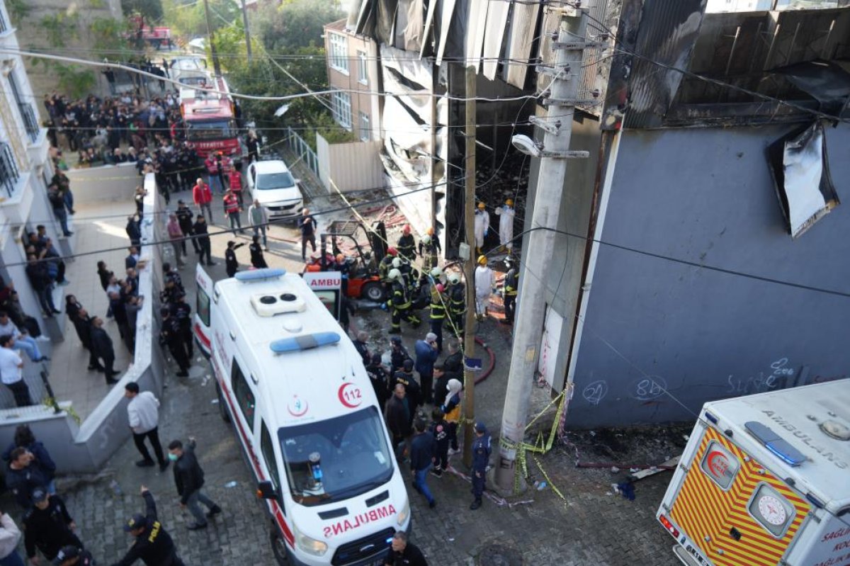 Kocaeli'de 7 kişinin öldüğü fabrika yangını soruşturmasında 7 belediye yetkilisi tutuklandı