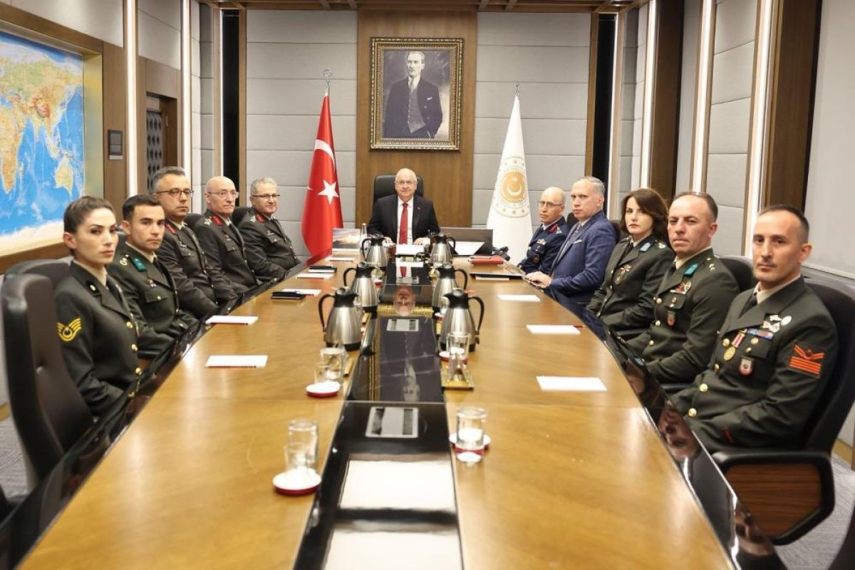 Bakan Güler, Kara Kuvvetleri Komutanı Tokel’i kabul etti