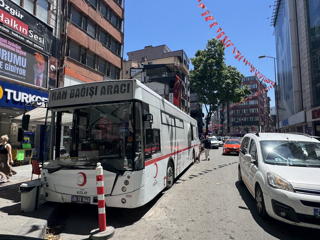 Kızılay'dan kan bağışı