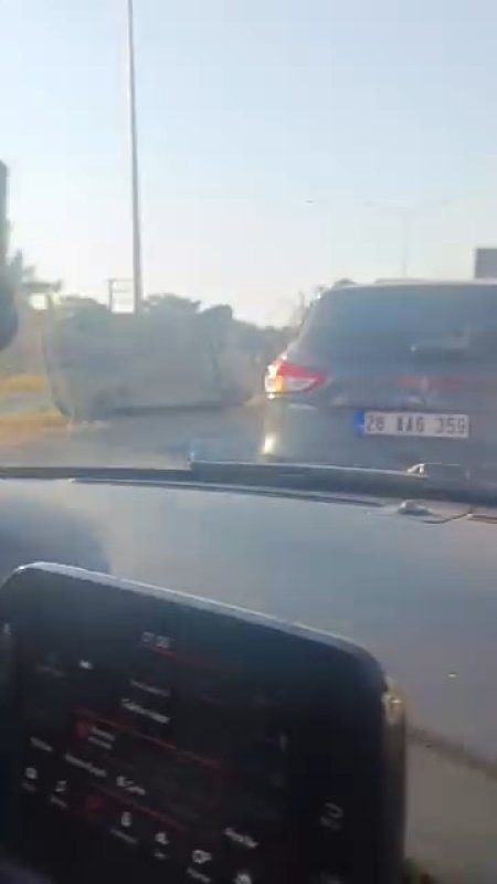Kontrolden çıkan otomobil takla attı