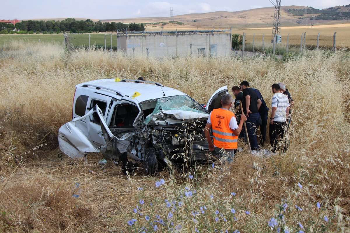 Amasya'da cenaze dönüşü aile faciası: Aynı aileden 3 kişi kazada hayatını kaybetti