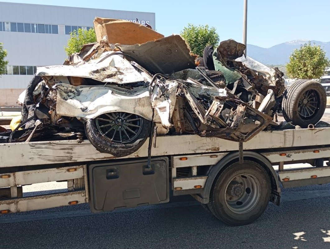 Bursa'da freni patlayan kamyonun altına aldığı sürücü yaşam savaşını kaybetti