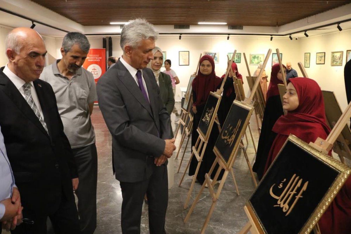 Mersin'de Hz. Peygamber'in 1500. doğum yılına özel 'Mucize' sergisi açıldı