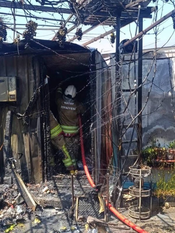 Antakya’da konteyner yangını