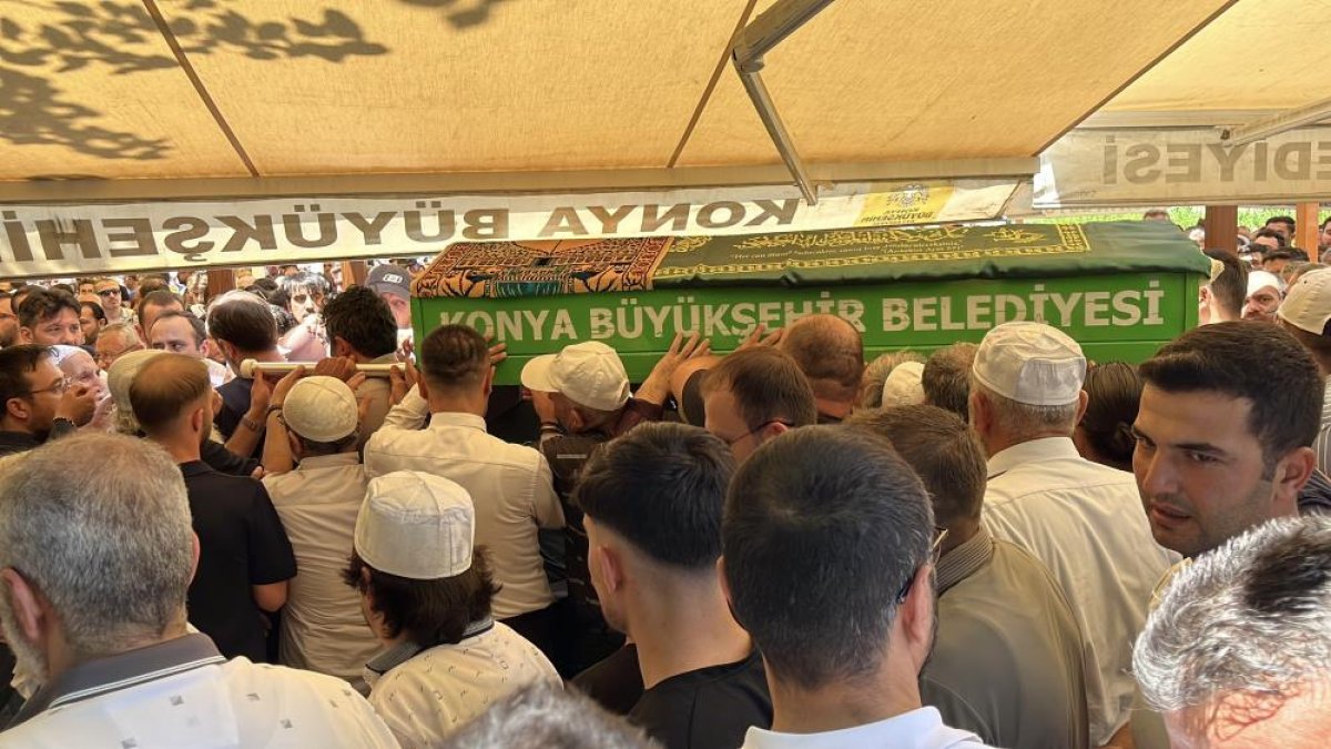 Silahlı saldırıda hayatını kaybeden kuyumcu son yolculuğuna uğurlandı