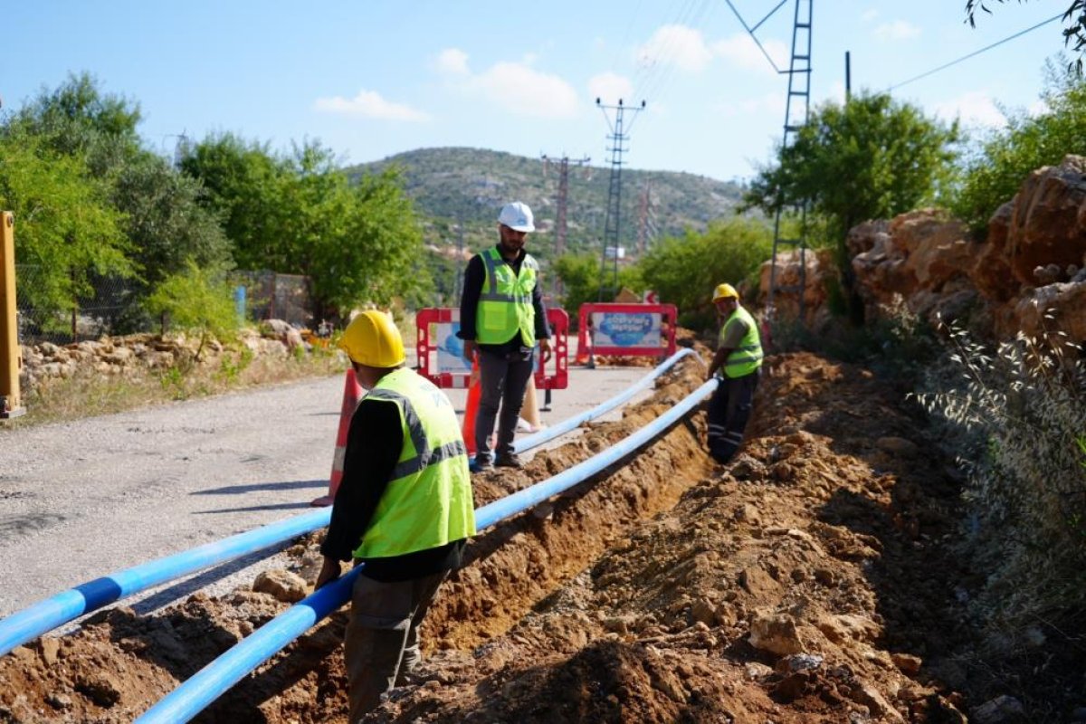 Silifke'de 30 yıllık su deposu yenilendi, 2 bin 100 metrelik hat tamamlandı