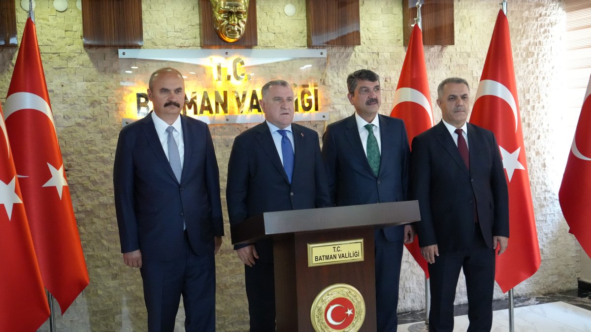 Gençlik ve Spor Bakanı Osman Aşkın Bak Batman'da