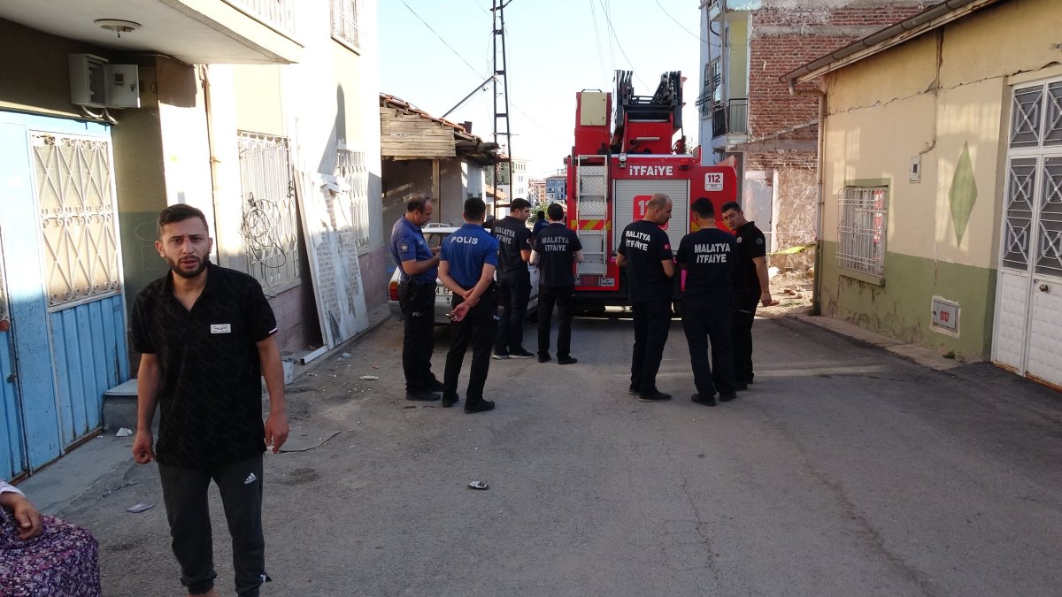 Malatya'da 5 büyüklüğündeki deprem paniğe neden oldu
