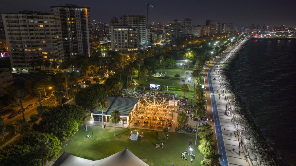  Mersin’de yaz akşamları açık hava sinemasıyla renklenecek