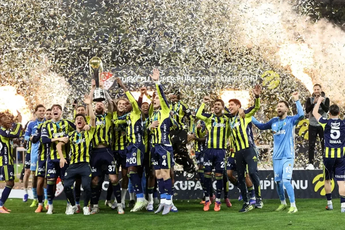 Fener Taraftarı Şokta! 