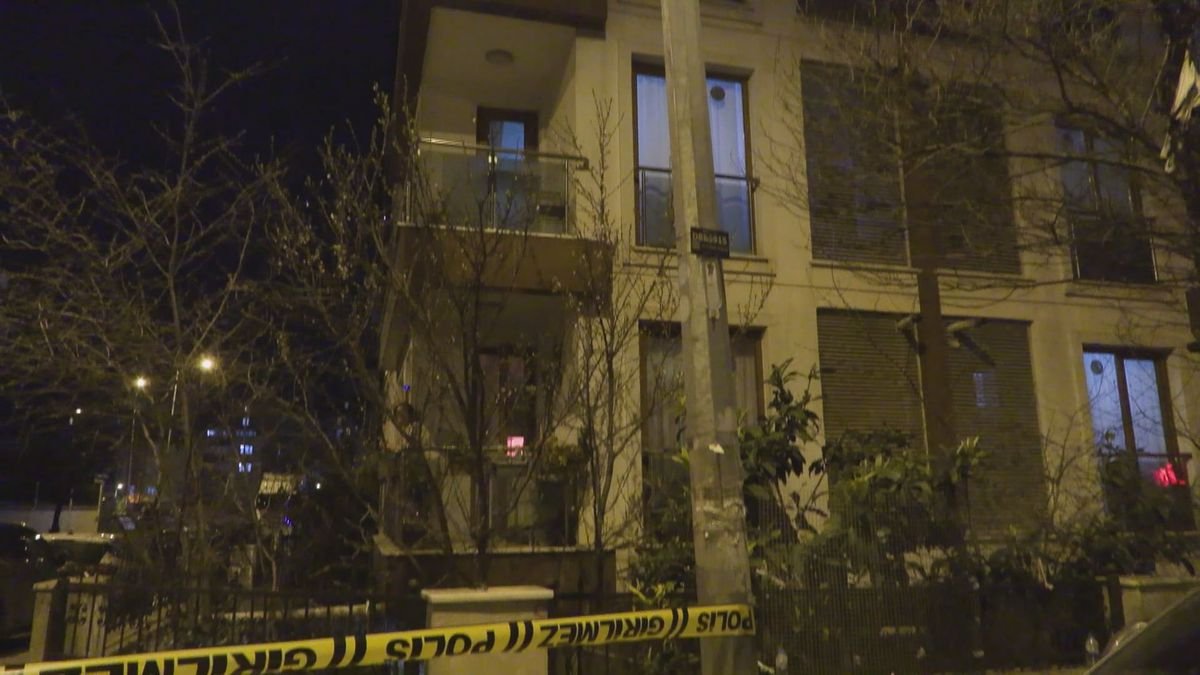 Çekmeköy'de Annesi Ve Ağabeyini Silahla Öldürüp, Diğer Ağabeyini Yaralayan Şüpheli Yakalandı