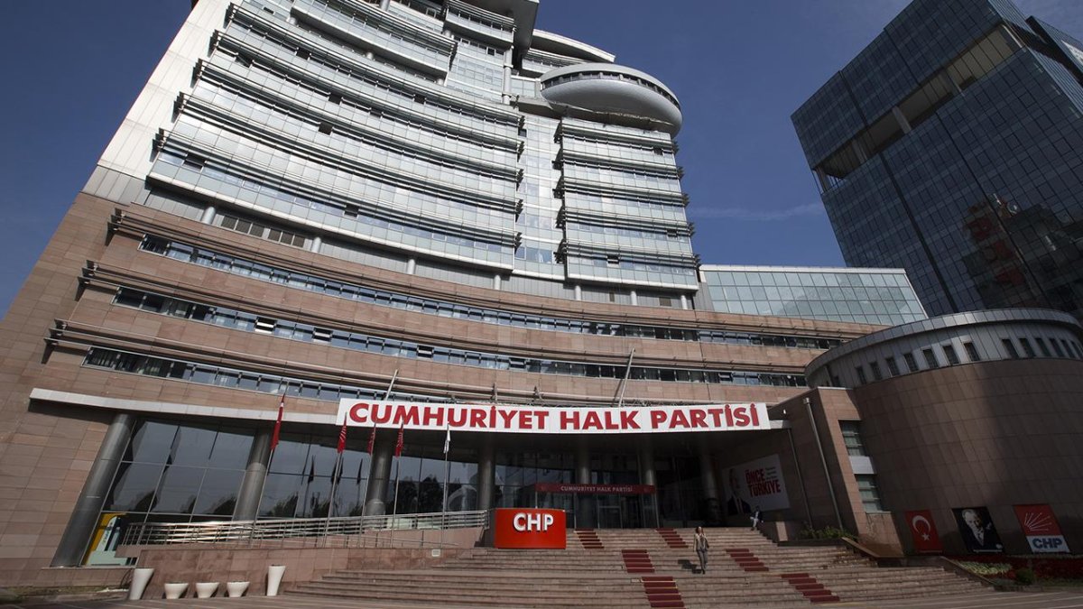 CHP, Burcu Köksal'ı Disipline Sevk Etti