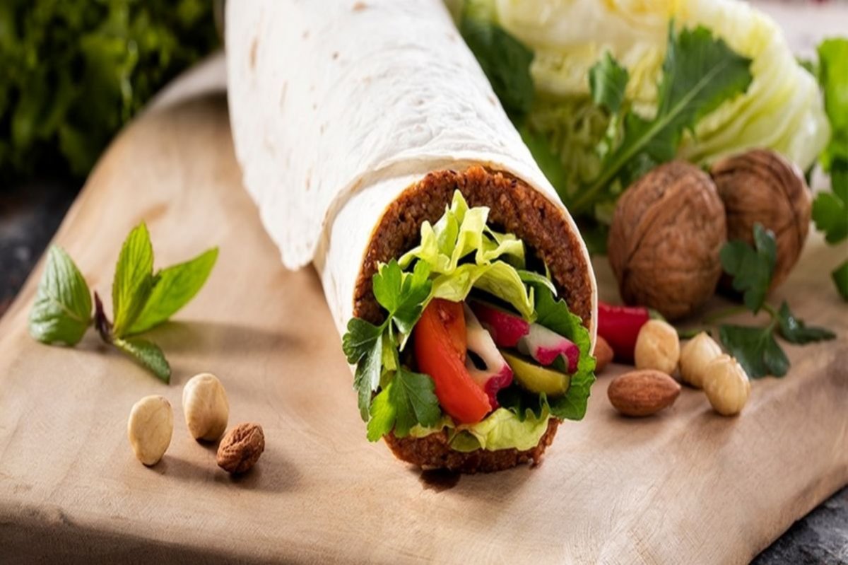 Tarsus'ta 3 Öğrenci Çiğ Köfteden Zehirlendi