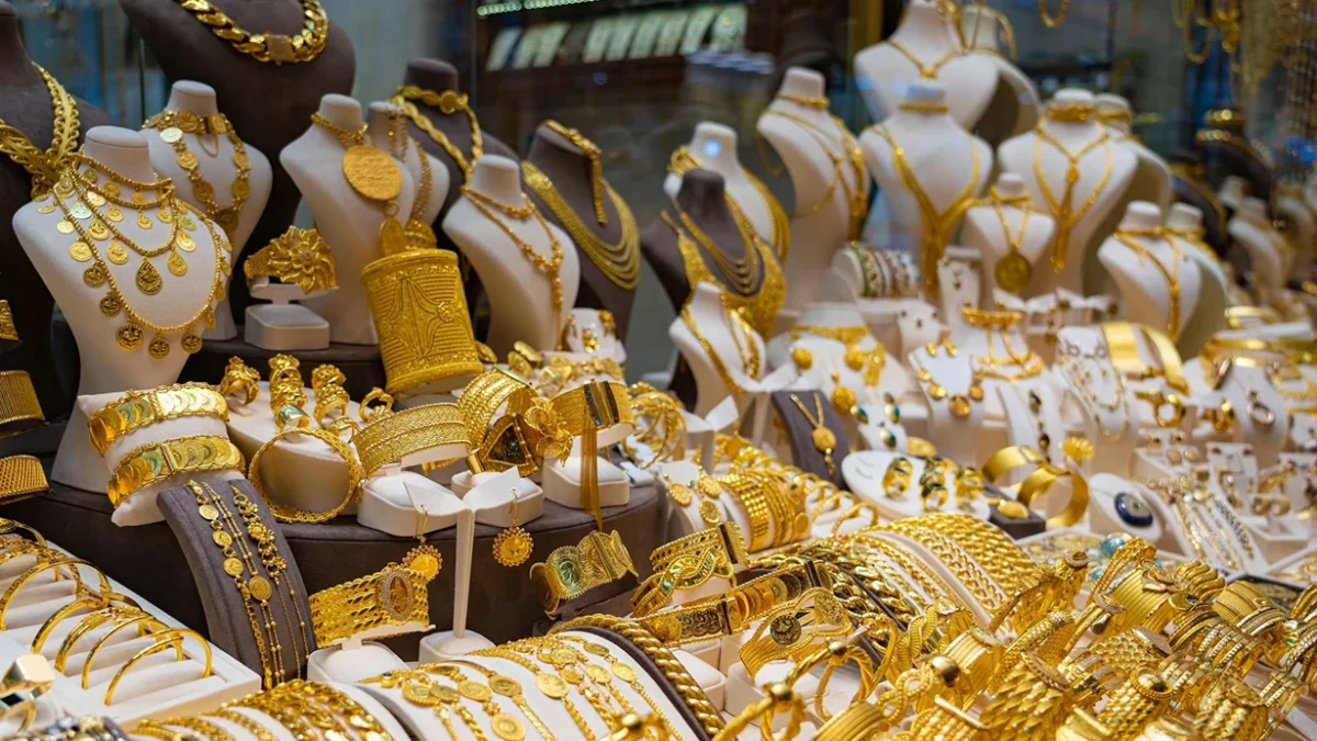 Altın Piyasasında Kriz: Kuyumcularda Ürün Tükendi