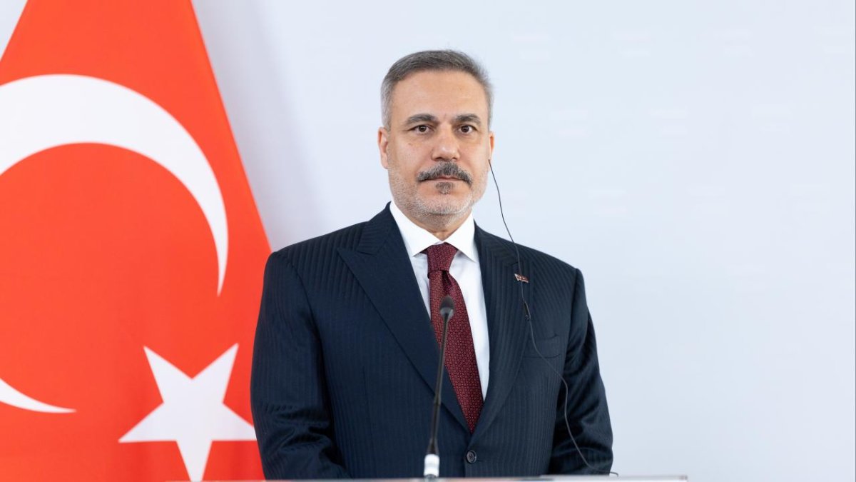 Bakan Fidan Yunan Mevkidaşı İle Görüştü