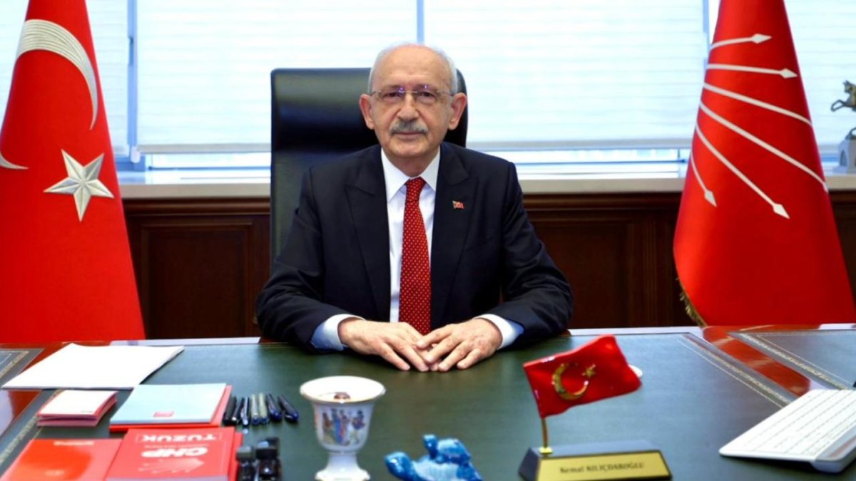 Kılıçdaroğlu, CHP Genel Merkezi'nde Kürsüye Çıktı: O Noktaya Gelince Kesip Atacağız