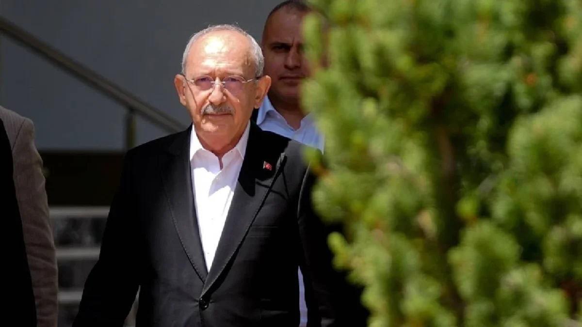Kılıçdaroğlu’nun CHP Genel Merkezi’ndeki Bayramlaşma Programı 30 Mayıs’a Ertelendi