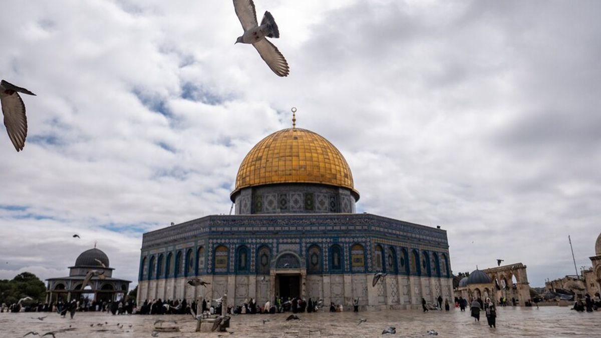 Mescid-İ Aksa, 41 Gün Sonra İbadete Açıldı
