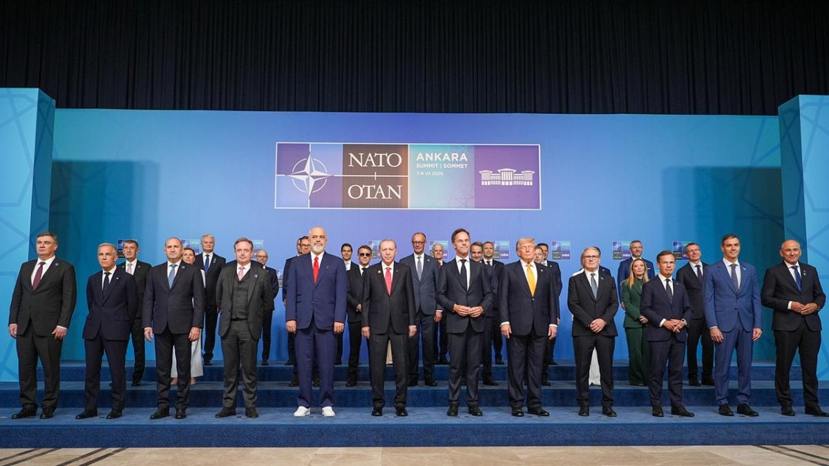 NATO liderleri Ankara'da aile fotoğrafında buluştu