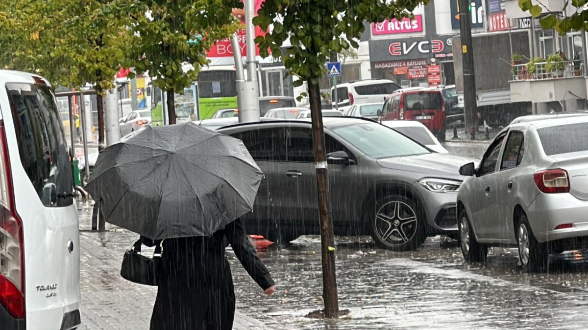 10 İl İçin "Sarı" Uyarı: Kuvvetli Yağışa Dikkat