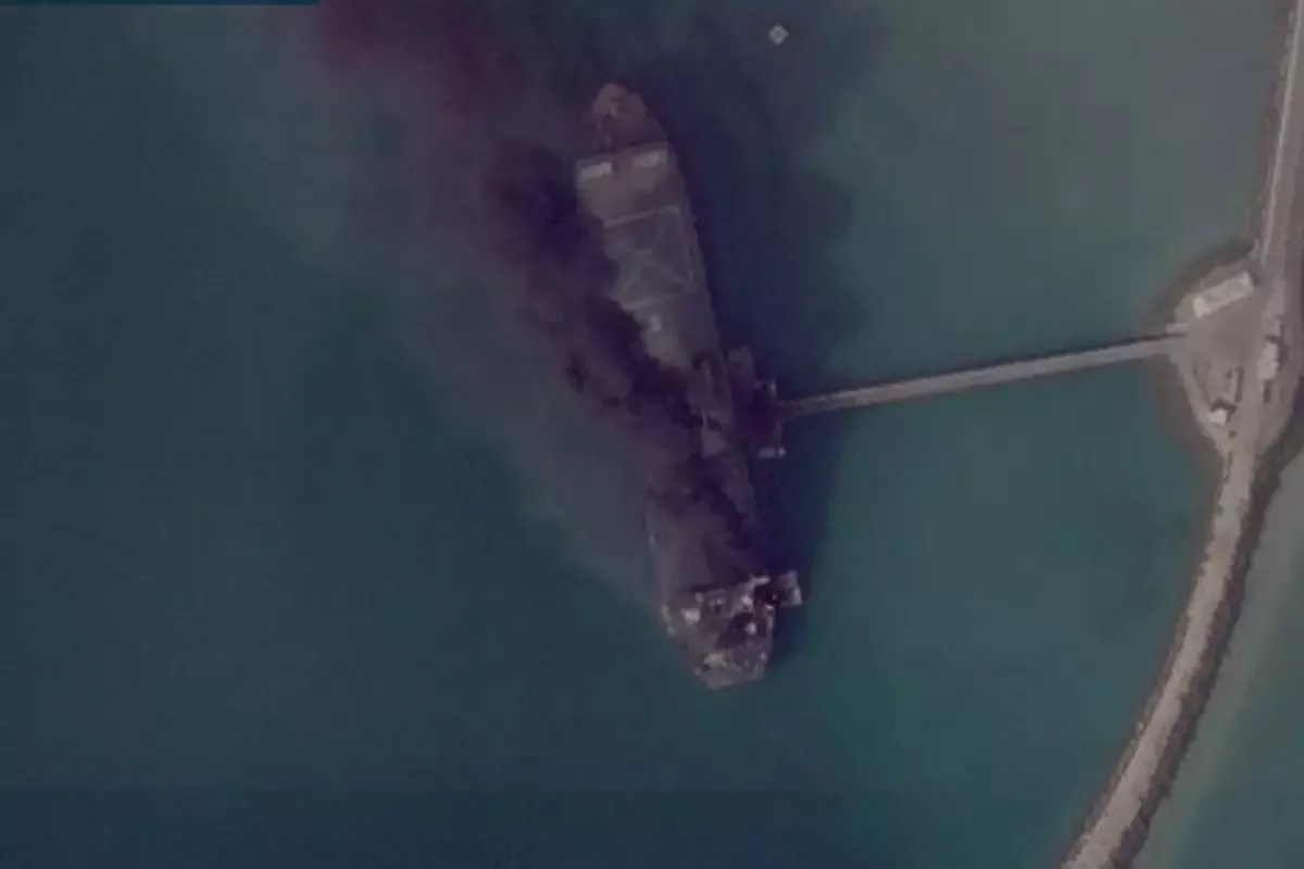 Dev Gemi ABD Saldırısıyla Yok Edildi