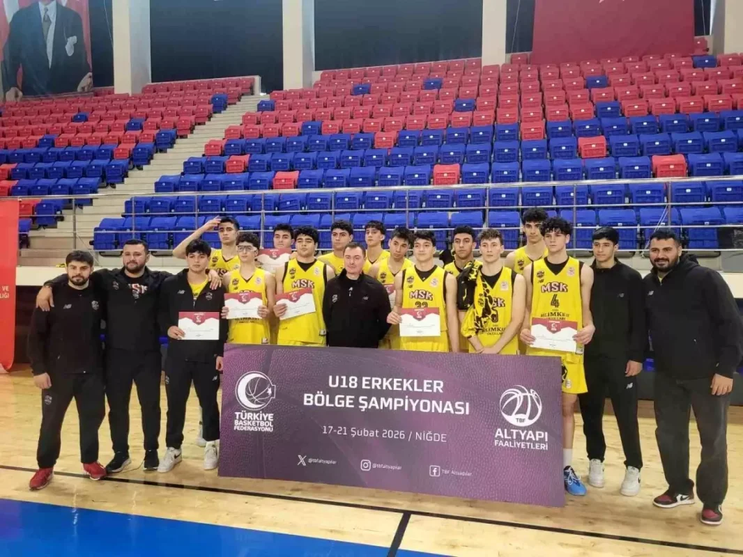 U18 Erkekler’de Yarı Finalistler Netleşti